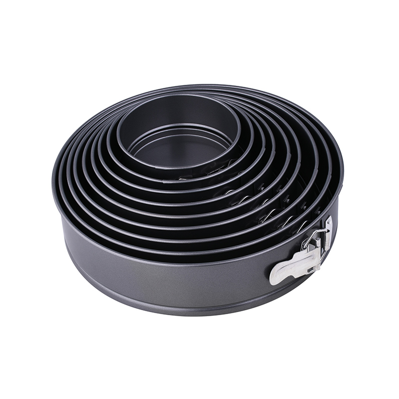 Round nonstick carbon steel springform cake pan